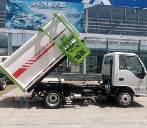 4方柴油側裝掛桶垃圾車 藍牌城市的清潔衛士